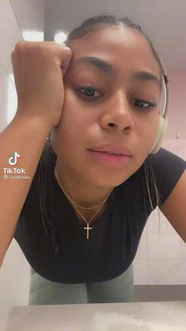 [Kik/D/R] Fit and buff tiktok babes are my new obsession