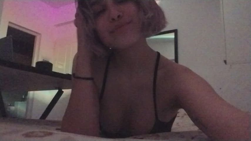 let's play dirty babe, in my VIP we all have fun...find me in the comments 🤫