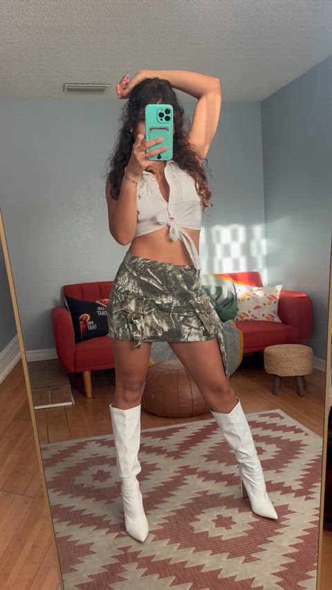 big tits brunette cleavage long legs skirt thick thighs gif