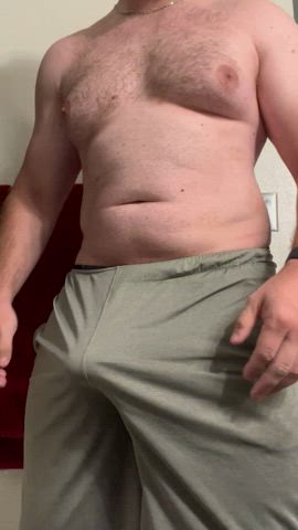 [32] just got back from traveling, may you help me unpack?