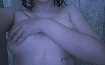 [F18] Wanna see my nipples? do you like body? I'm looking a new sugar daddy
