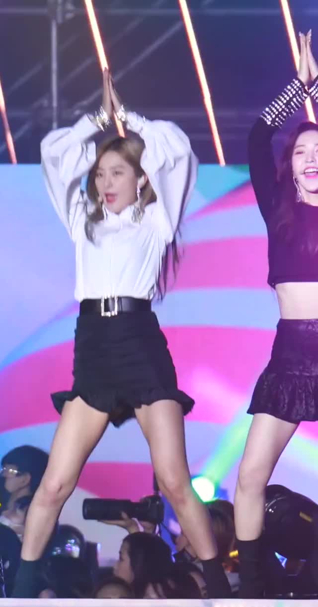 slug short skirt 1