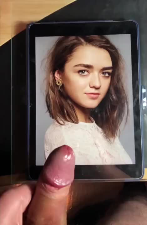 Maisie Williams 4