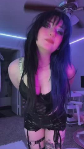 would u let me sit on you?