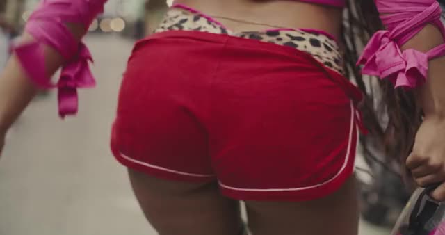 Anitta, Mc Zaac, Maejor ft. Tropkillaz & DJ Yuri Martins - Vai Malandra (Official