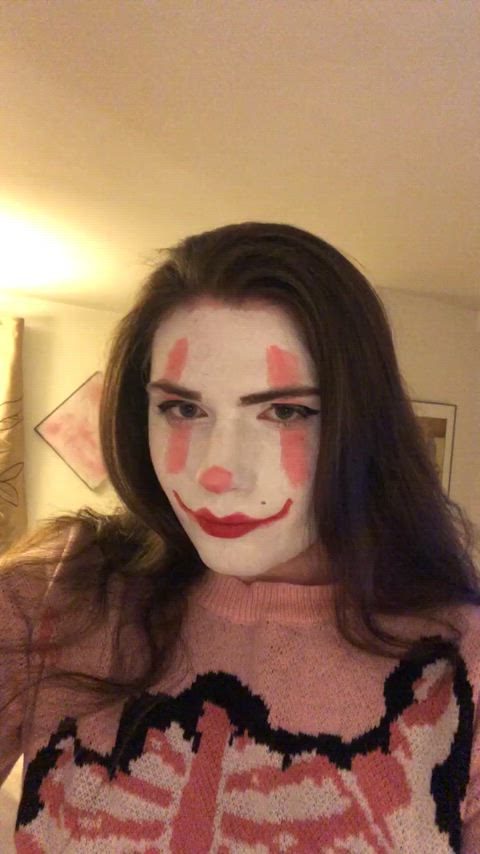 Do we like clown girls here❓❓👀👀