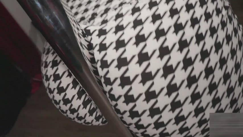 lesbian milf onlyfans pole dance pornstar gif