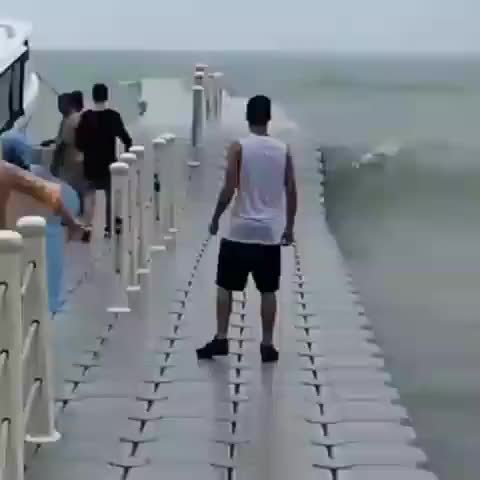  #omg #omgchalleng #backflip #dangerous #danger