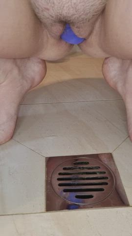 My girl peeing whilst plugged. She said the pressure felt amazing