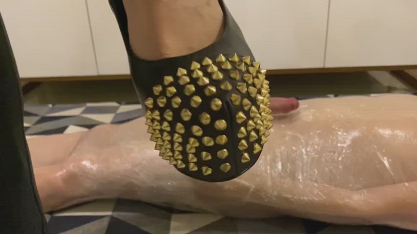 She broke her slave
