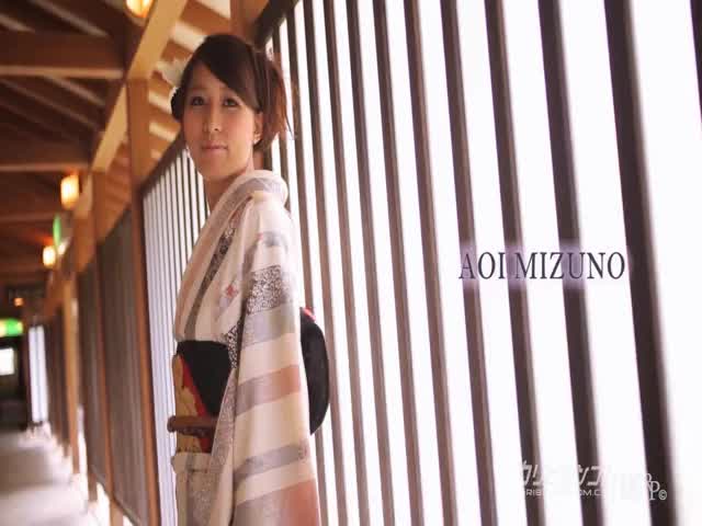 Aoi Mizuno servicing two customers (CARIB 020315-798)