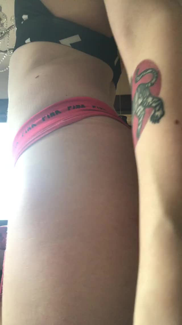 booty spread hot!