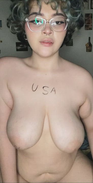 Hi 😊 i'm Sophie and I'm [SELLING] content just for u!💕😚 You gonna love my