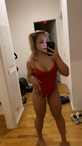 Arrows up if you’d fuck me 😇