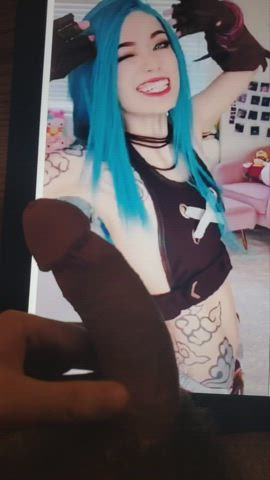 Emiru looked so good in her Jinx cosplay I couldn't resist showing my appreciation.