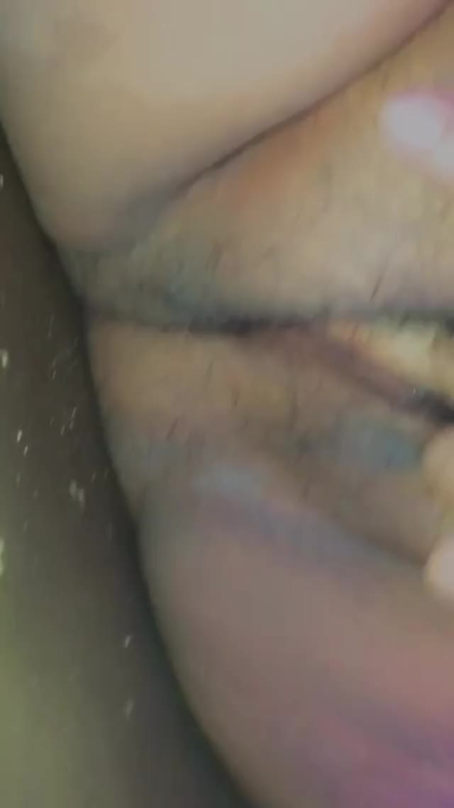Just playing with my pussy a little for daddy???