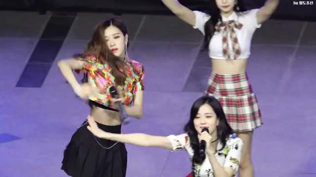 Roes skinny queen