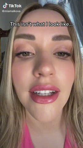 eye contact green eyes mia malkova non-nude pornstar pretty sfw tiktok gif