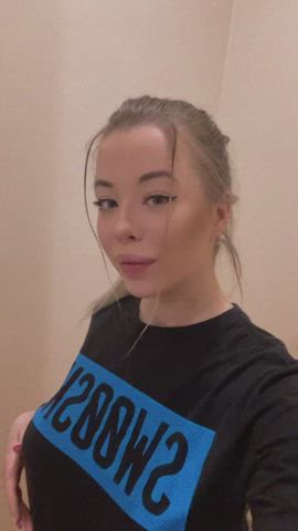 I showed you my boobies please show me your love