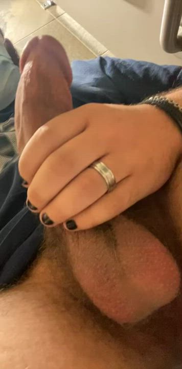 Super horny rn