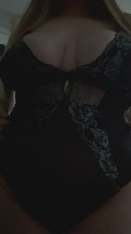 Do you like how my massive fits look bouncing around?