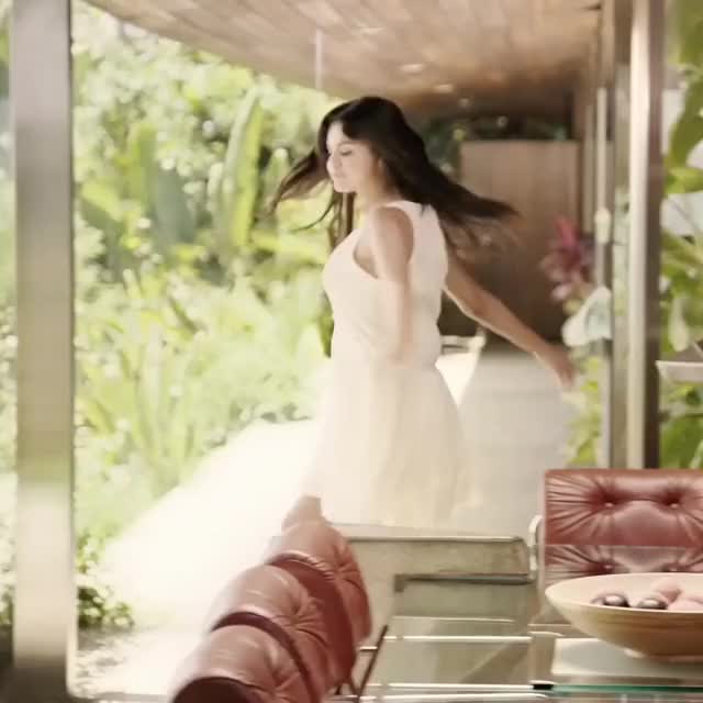 Sel x Pantene.