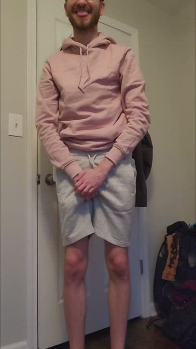I finally got some grey sweatpants, and immediately wanted to take them off <3