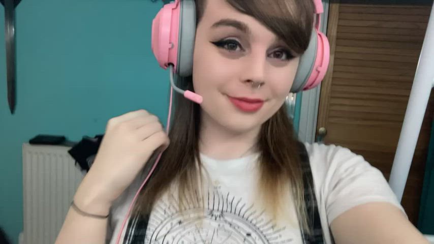 Would you support me under the desk?