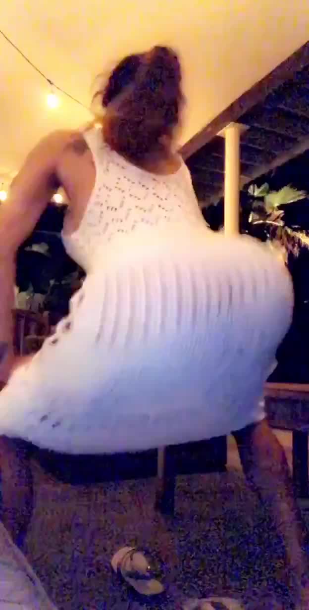 Jessy twerking her Phat Ass