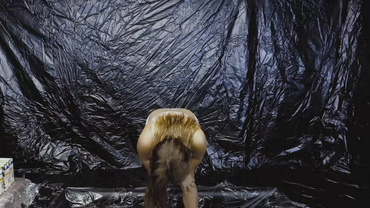Siobhan Graves plays Guess the Mess