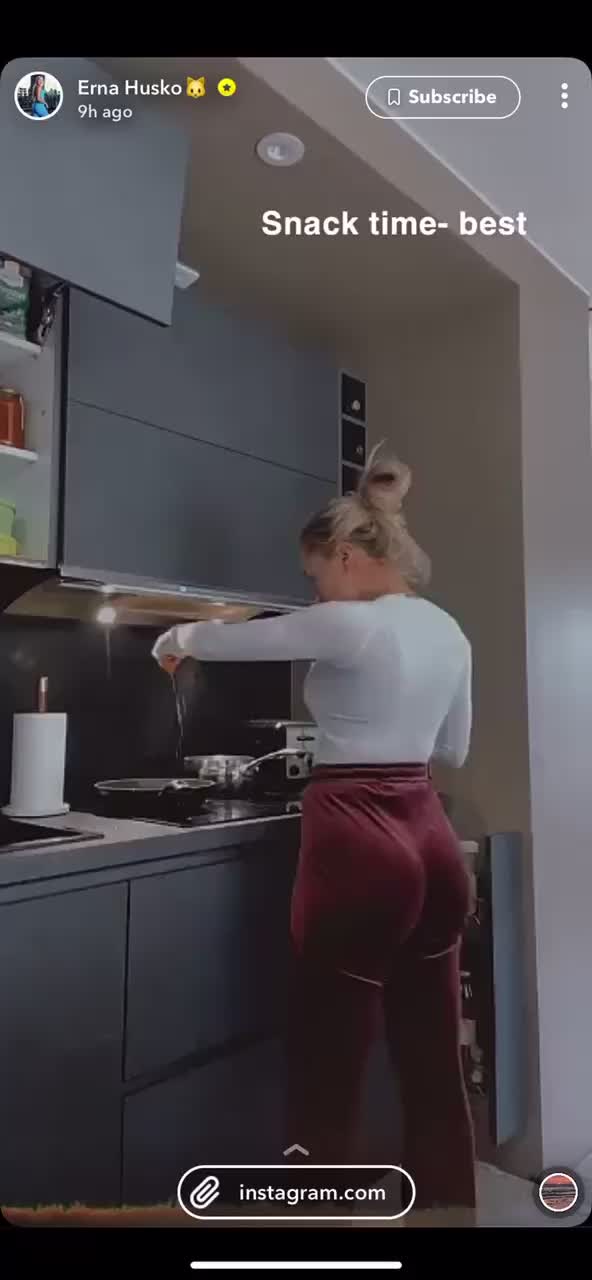 Erna Husko teasing her fans with sexy ass