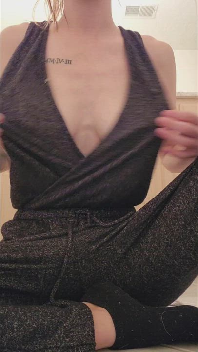 I love shaking my titties for you?❤️ [reveal] [oc]