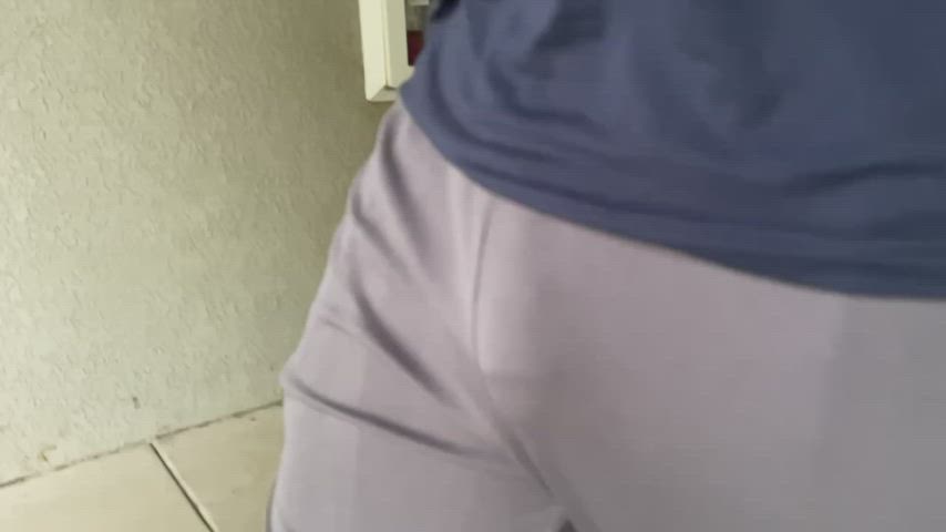 It’s a little chilly today. Should have worn an extra layer.