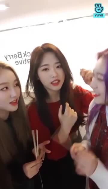 190210 [이달의 소녀] 오빛 얼굴 볼래 LOONA VLIVE 49