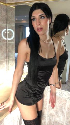 Fuck me in front of this mirror. I wanna see your reaction