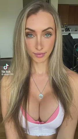 TikTok tongue beauty