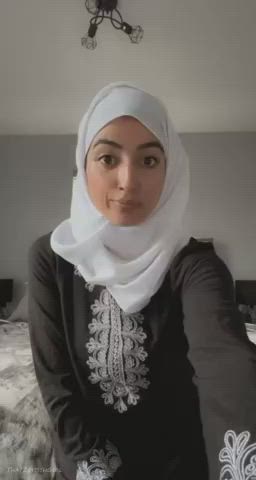 amateur arab big tits hijab muslim onlyfans striptease teasing gif