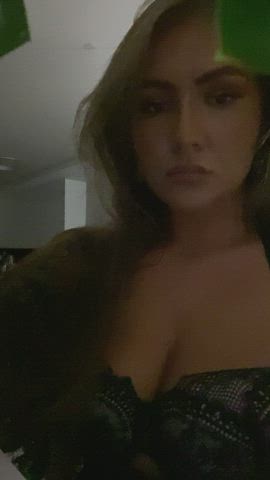 If at least one guy wants to see me strip more often, I'll celebrate and fuck myself💕