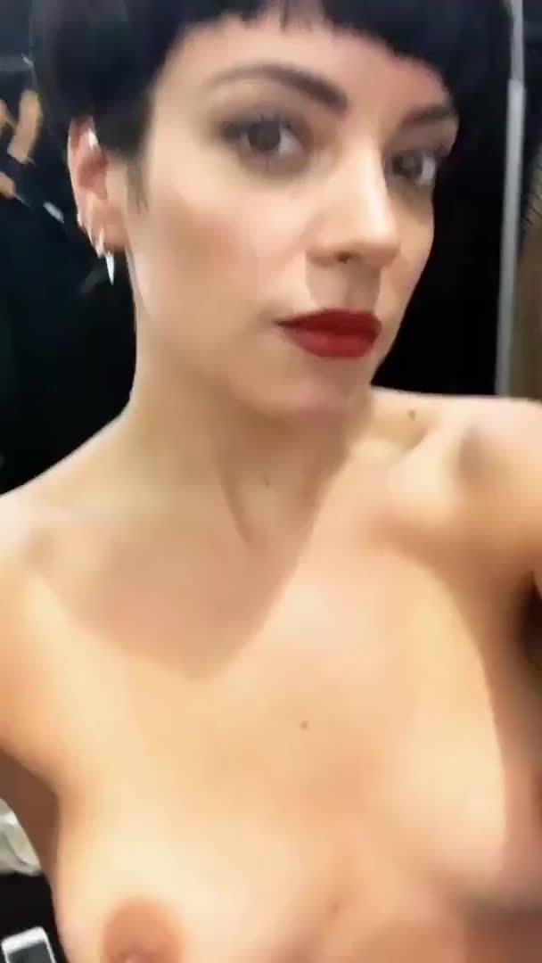 Lily Allen Nude thefappeningblog.com