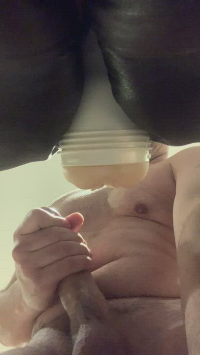 [41] Wish I was give some pussy a real cream pie!!