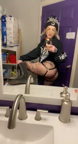 Do you like my work outfit?