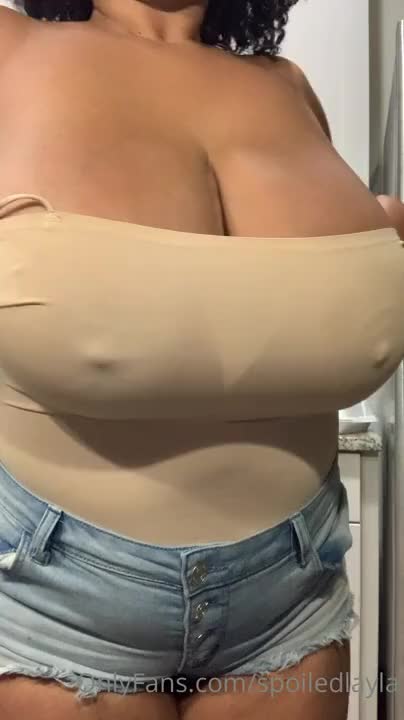 My tits wanna bounce out for you soo bad