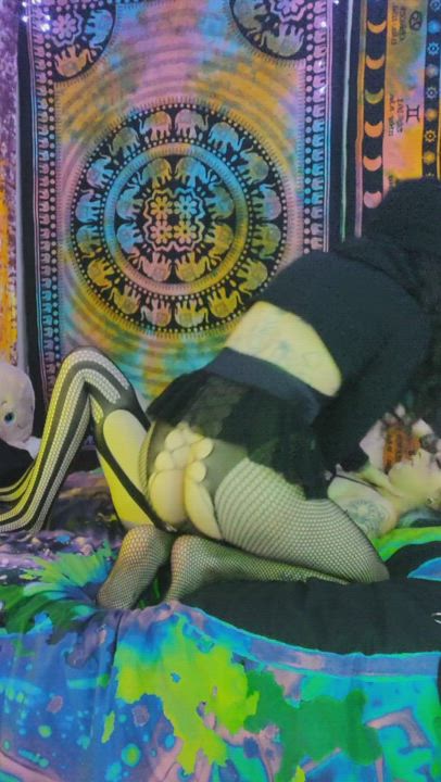 I got my face rode, I sent out a hot ass video tonight, and I've been talking to
