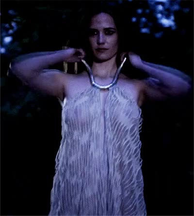 Eva green stripping