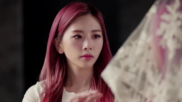 Dreamcatcher(드림캐쳐) 'PIRI' MV - YouTube 25