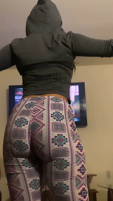ass big ass clothed clothing ebony onlyfans tease twerking gif