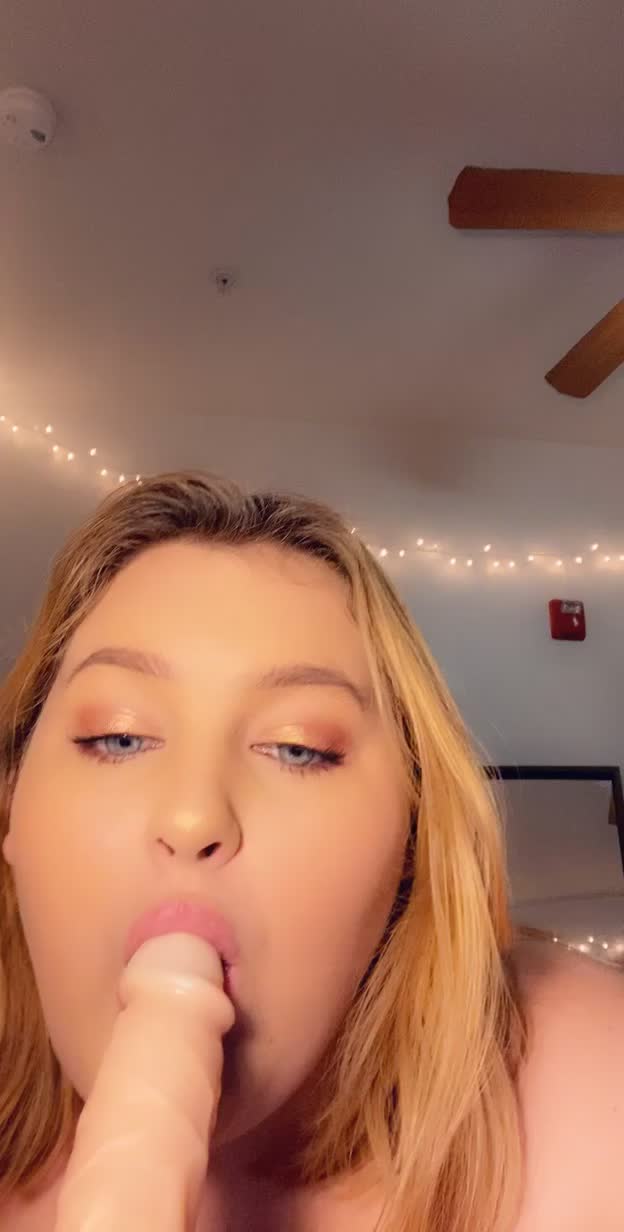 really wish I was sucking your cock right now??