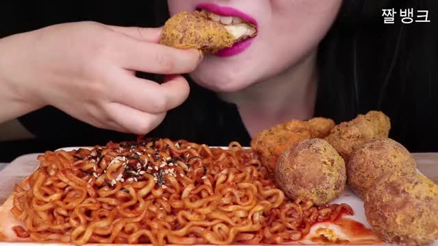 제인_뿌링 치즈볼 + 불닭볶음면 먹방-1