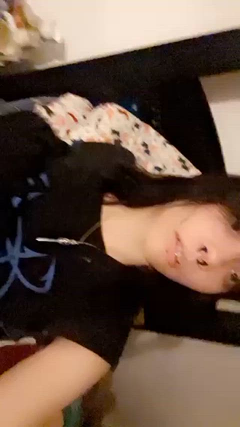Teen Small Tits Flashing Striptease natalie-linge