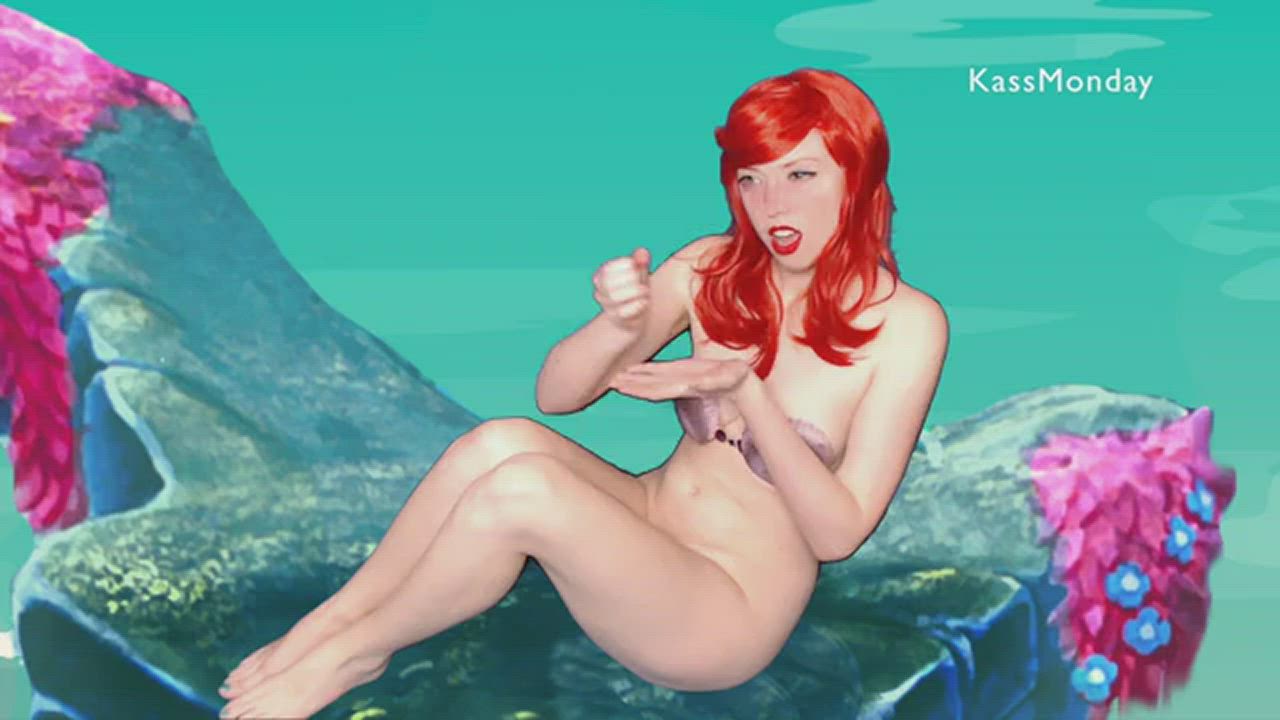 Ariel Finds her Voice - taking a BIG Dildo! (ft mr Hankey's BFG)